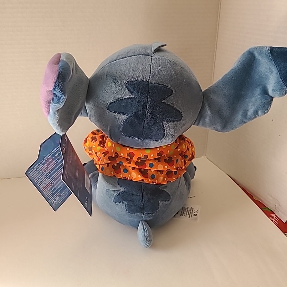 NEW 2024 Disney Stitch Attacks Snacks Mickey Caramel Apple Plush Series 9/12 - Picture 9 of 11